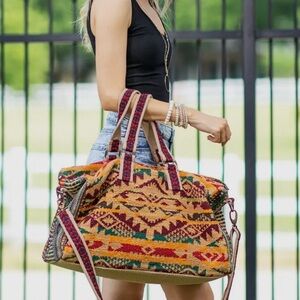 Travel Bag Western Boho Women’s Multicolor NWT